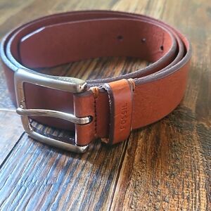 NWT Fossil Brown Leather Belt for Men. Size‎ 42